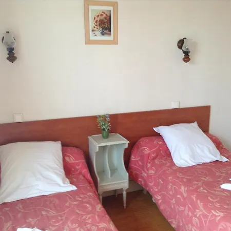 Des Arts Hotel 2*